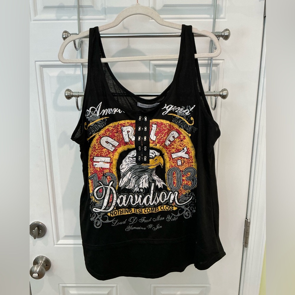 MISSLOOK Black and Orange Graphic Cut Out Tank Top